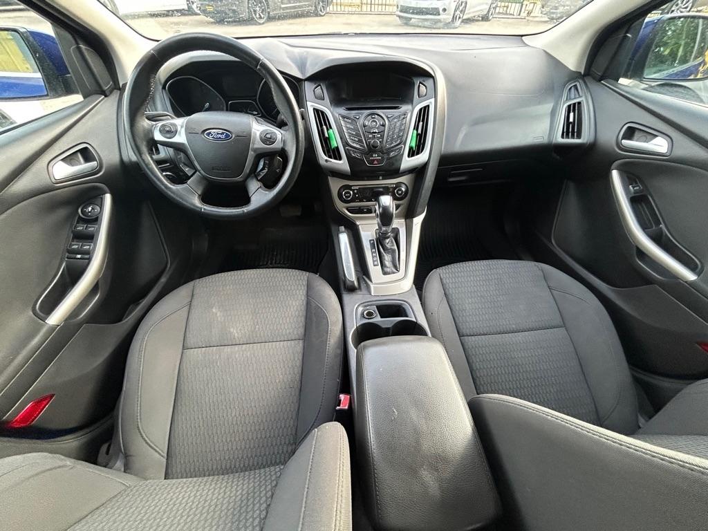 Ford Focus  2012