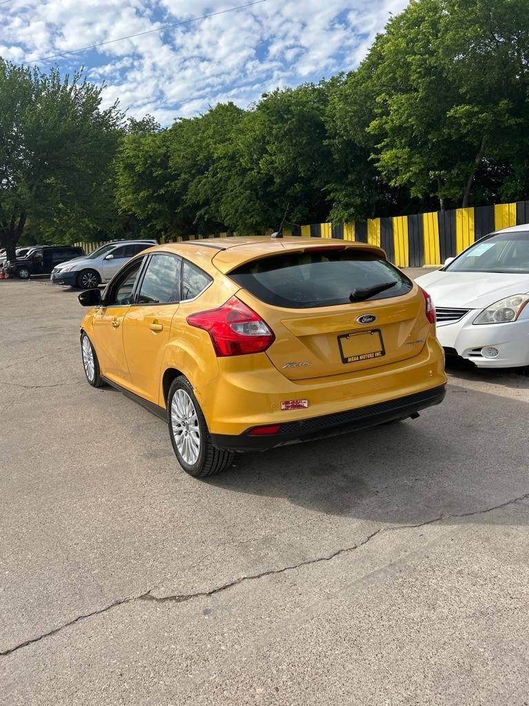 Ford Focus  2012