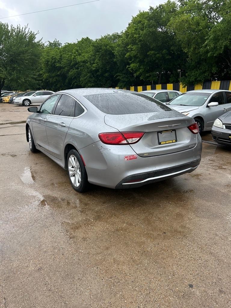 Chrysler 200  2015