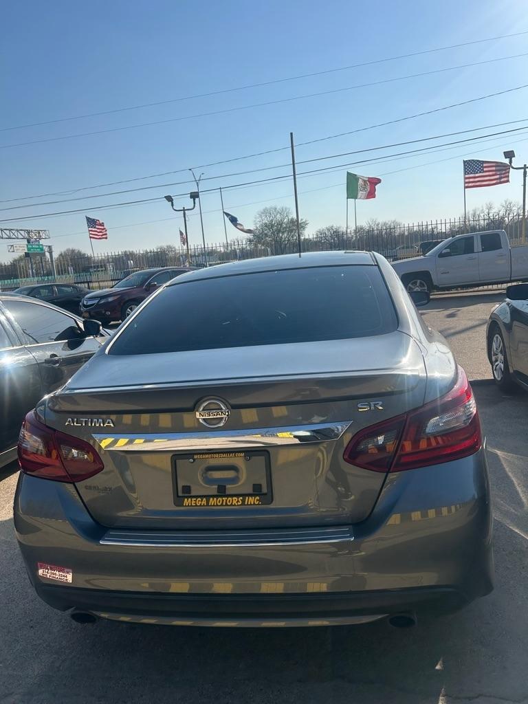 Nissan Altima  2017
