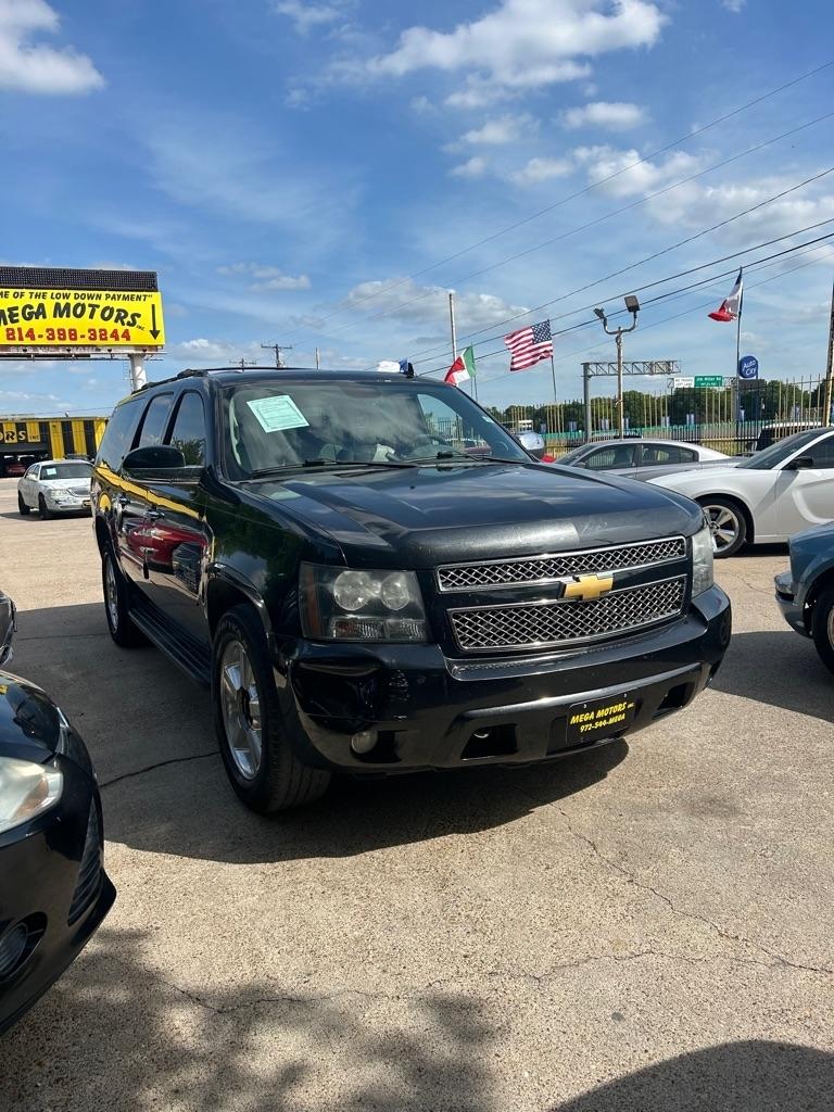 Chevrolet Suburban  2013
