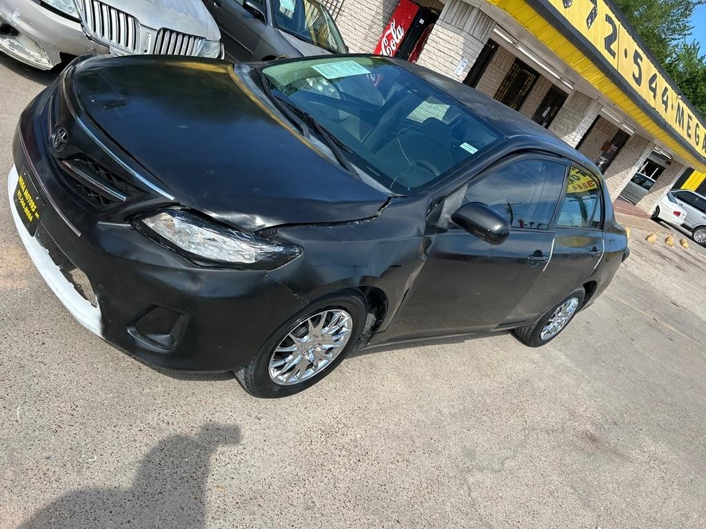 Toyota Corolla  2011