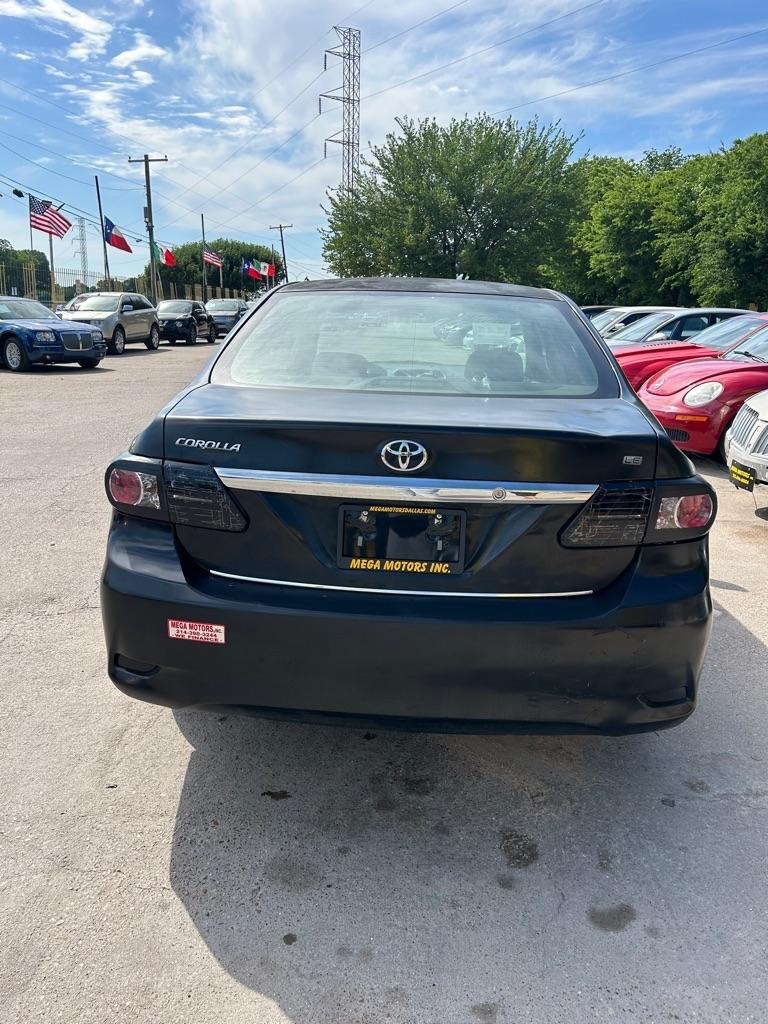 Toyota Corolla  2011