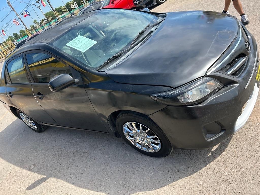 Toyota Corolla  2011