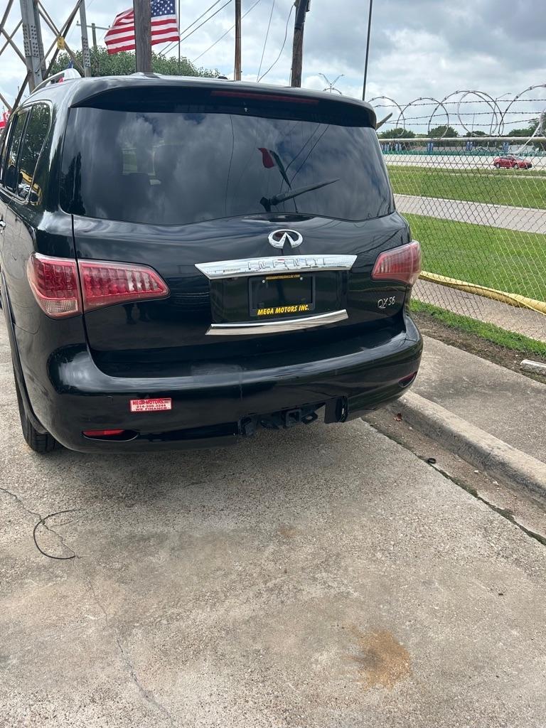Infiniti QX56  2011