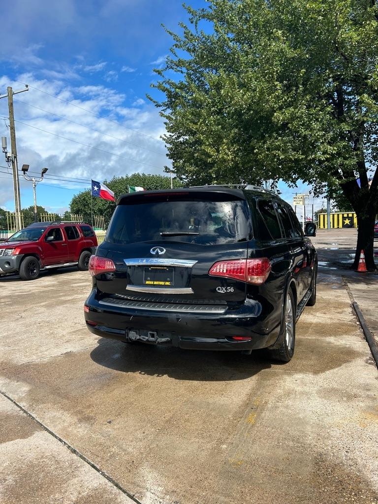 Infiniti QX56  2012