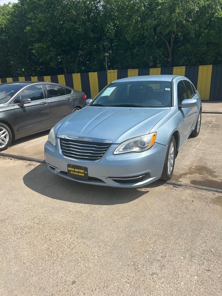 2013 Chrysler 200 TOURING