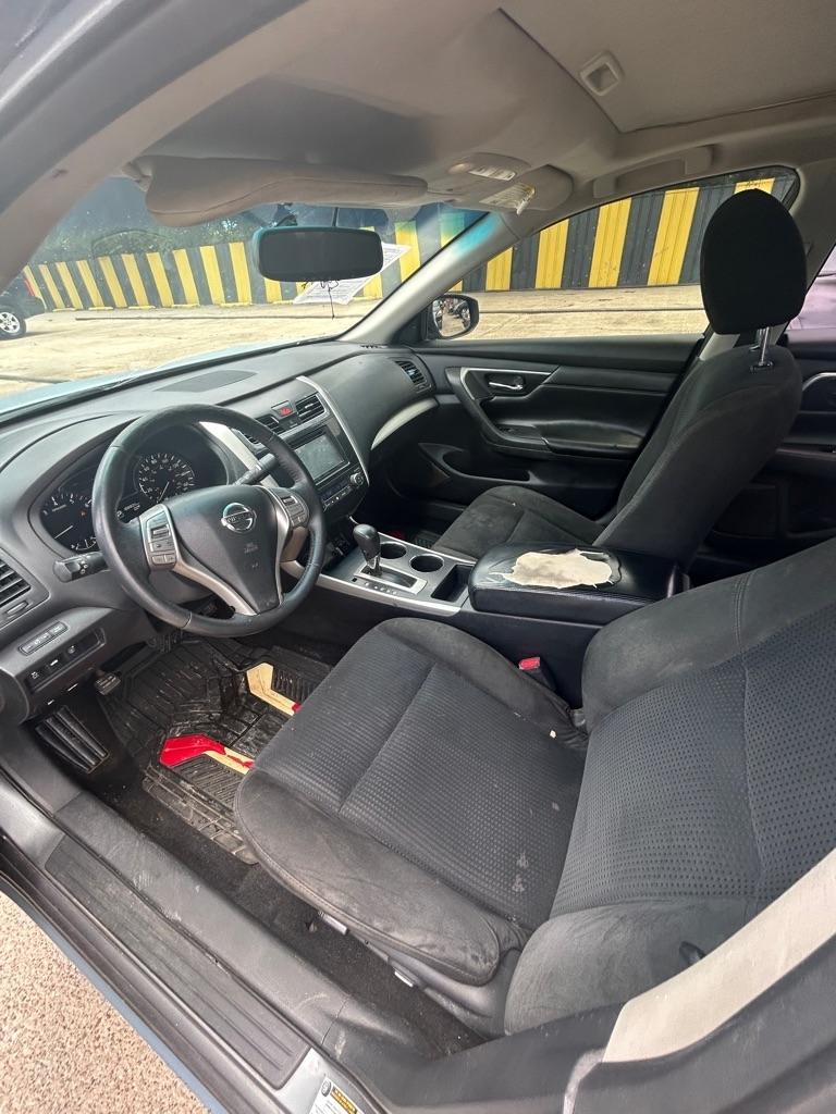 Nissan Altima  2015