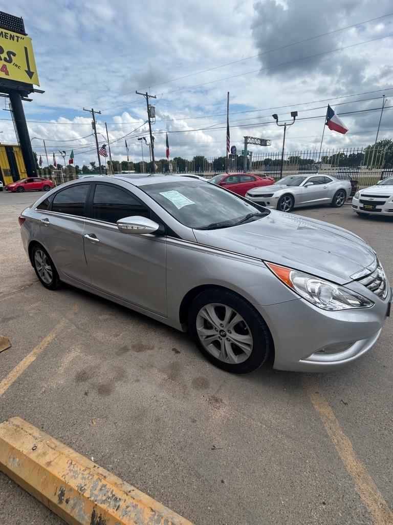 Hyundai Sonata  2011