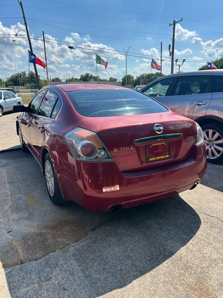 Nissan Altima  2009