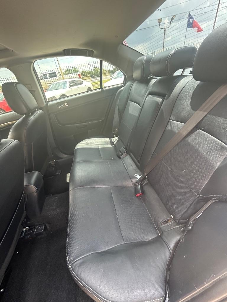 Mitsubishi Lancer  2012