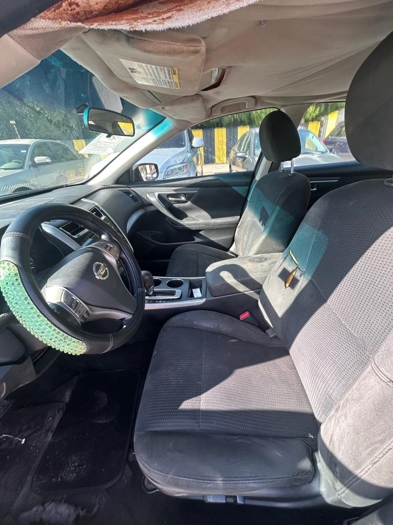 Nissan Altima  2015