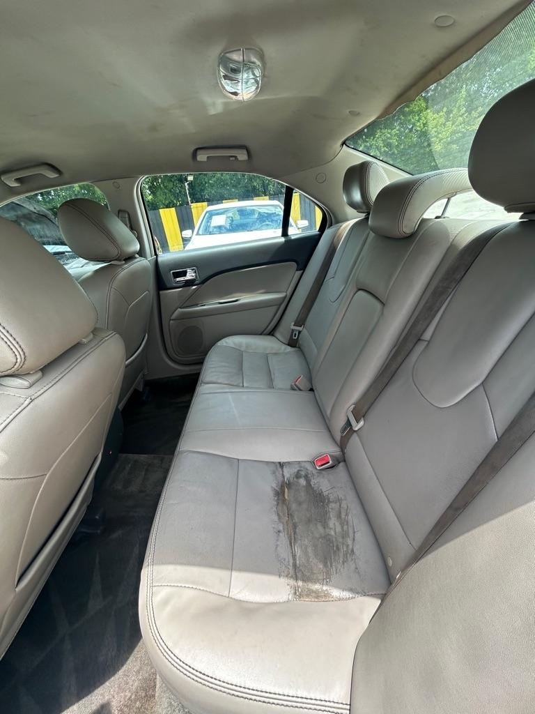 Ford Fusion  2011