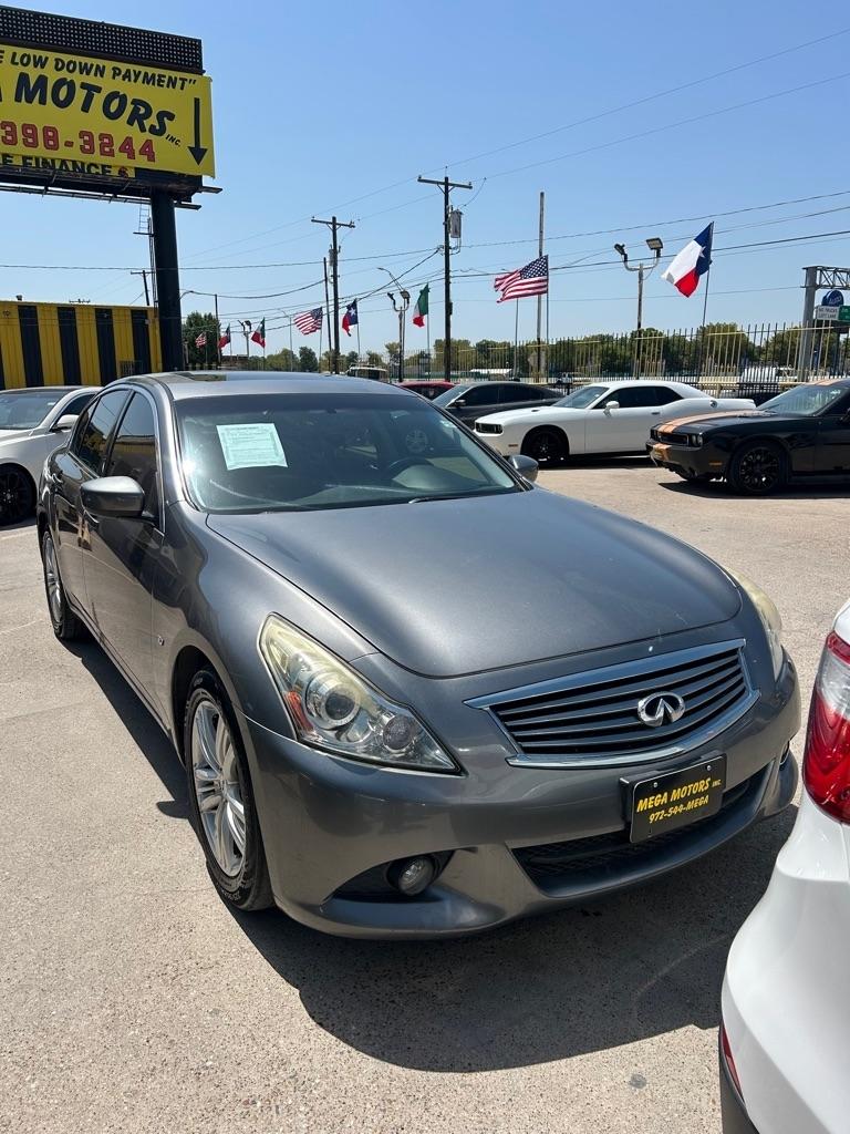 Infiniti Q40  2015