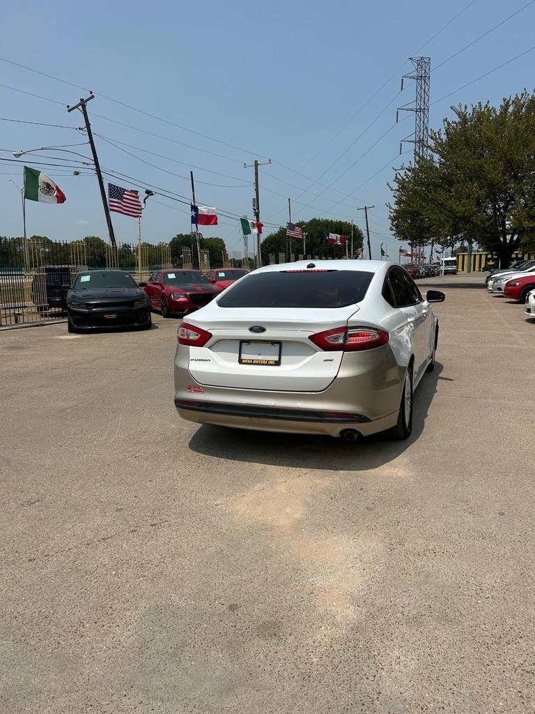 Ford Fusion  2013