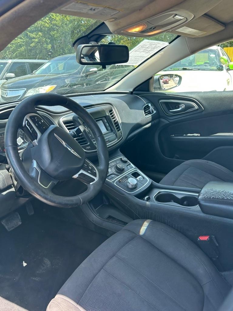 Chrysler 200  2015