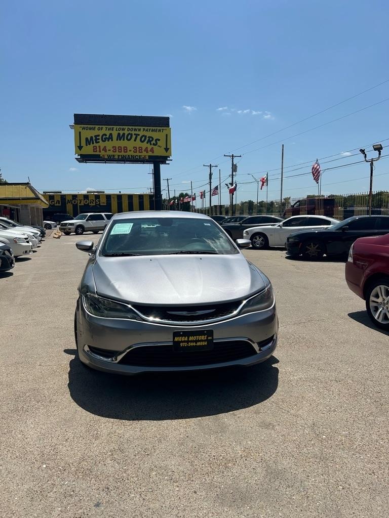Chrysler 200  2015