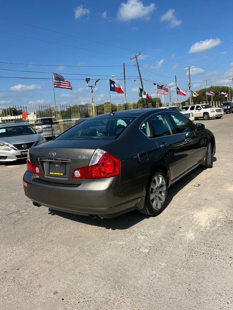 Infiniti M  2007