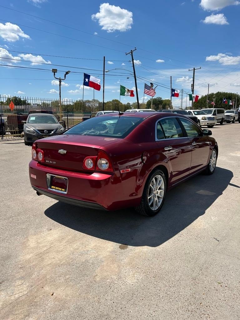Chevrolet Malibu  2011