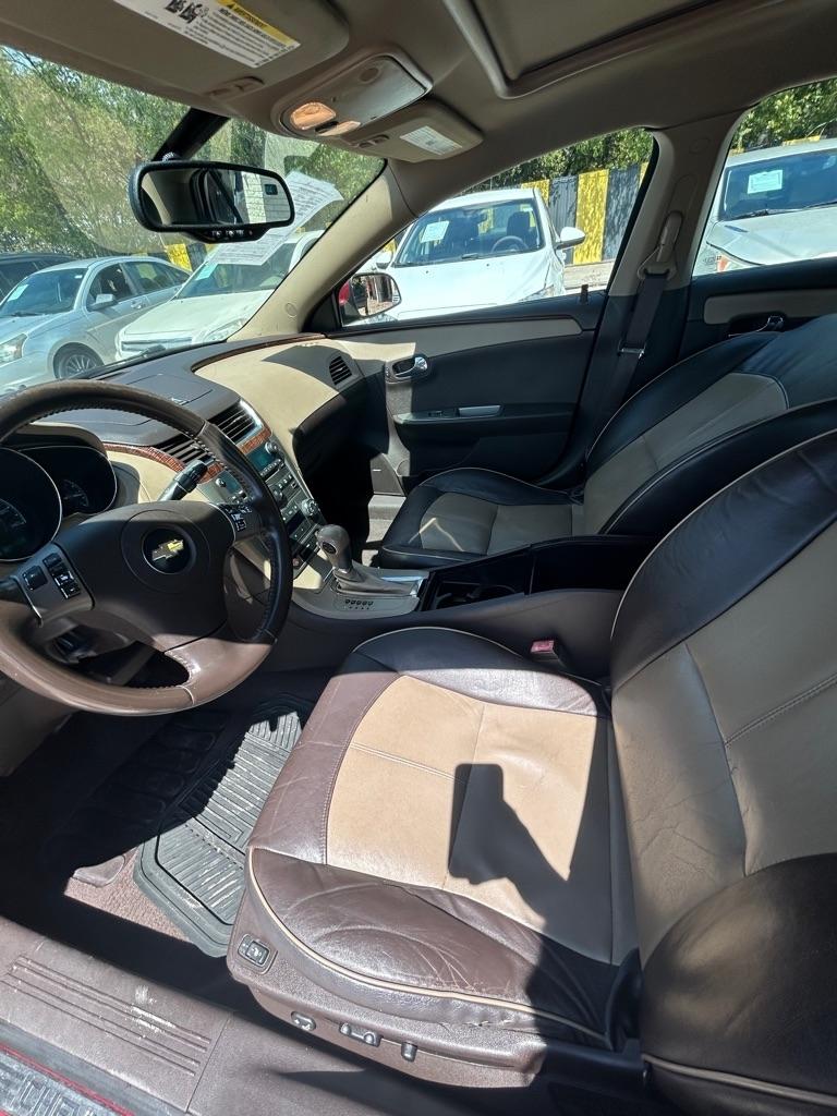 Chevrolet Malibu  2011