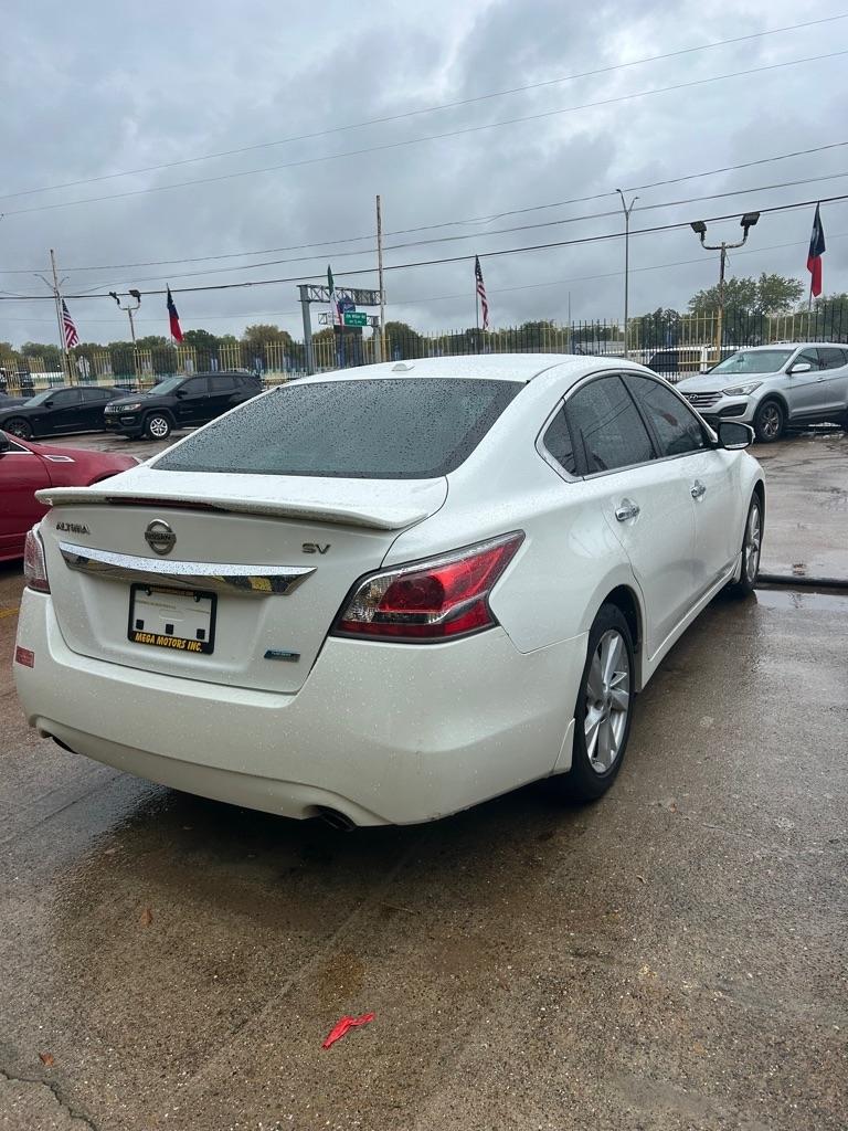 Nissan Altima  2014