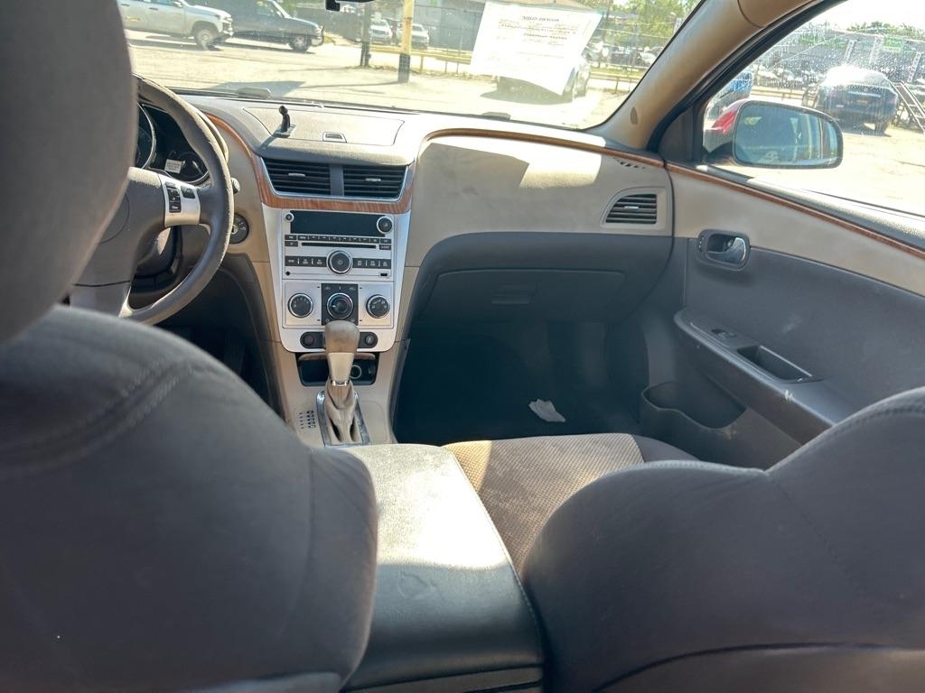 Chevrolet Malibu  2012