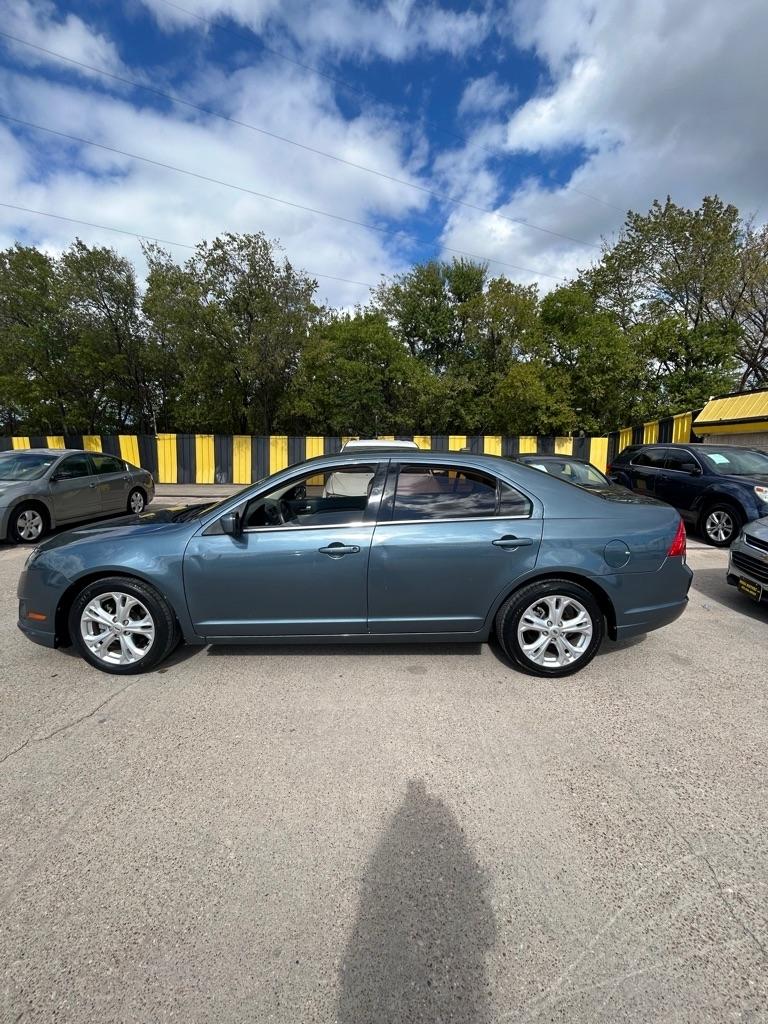 Ford Fusion  2012