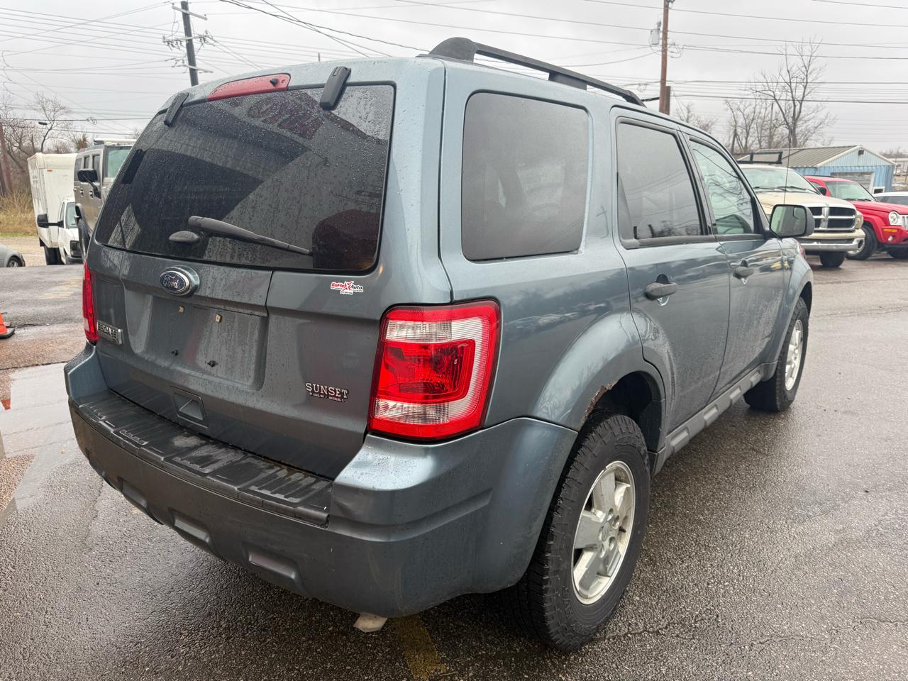 Ford Escape XLT FWD 2012