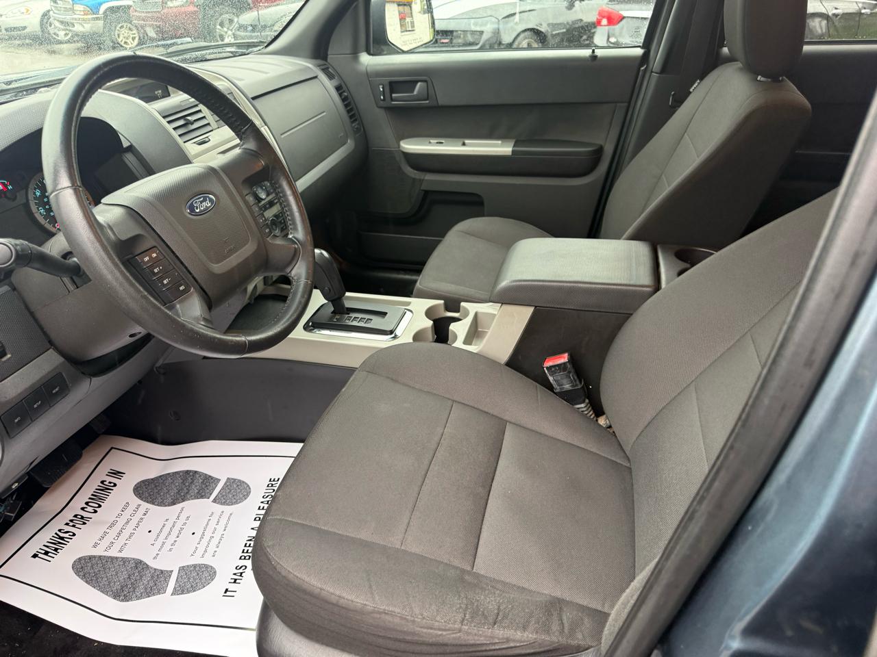 Ford Escape XLT FWD 2012