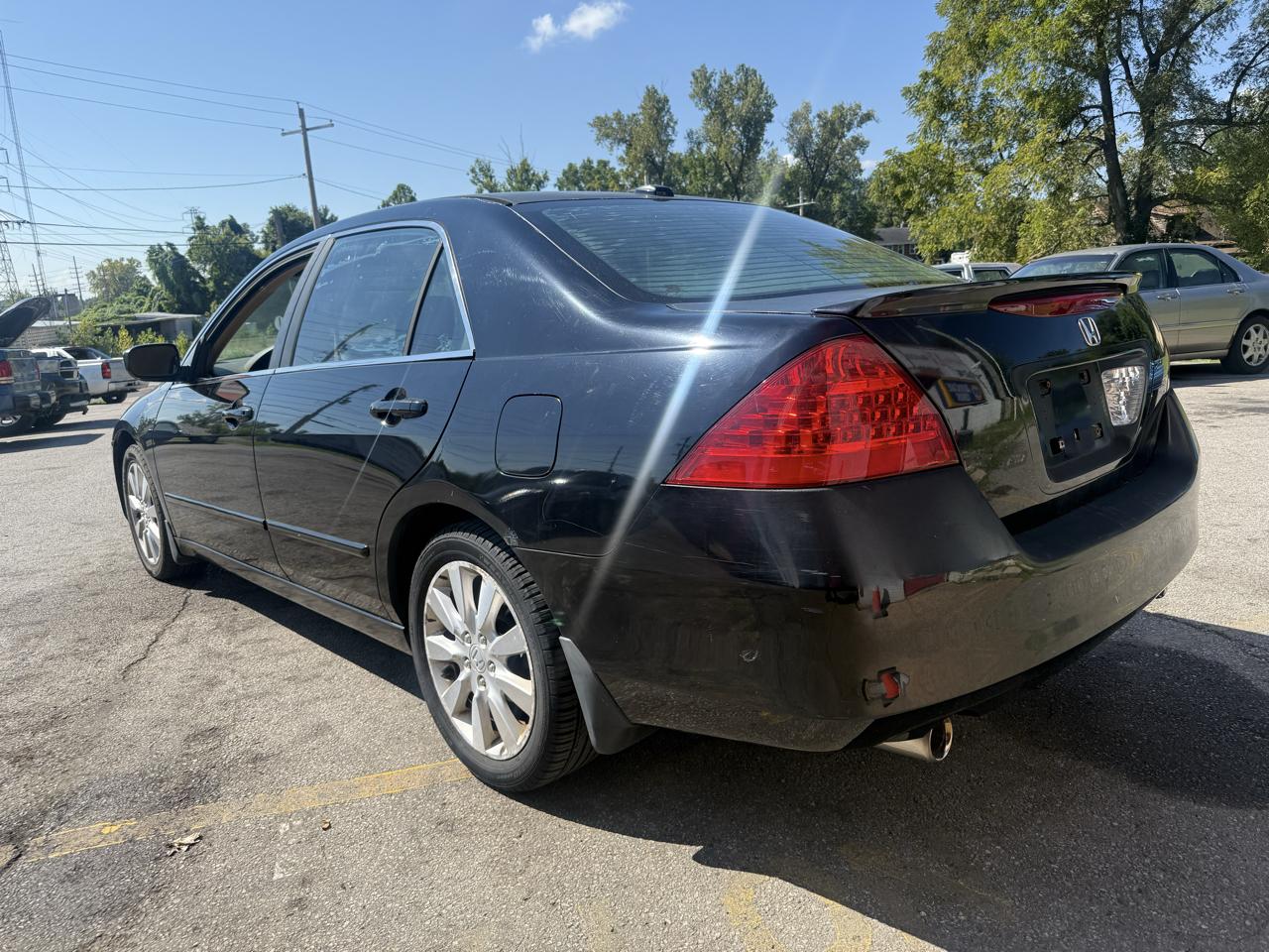Honda Accord EX V-6 Sedan AT w/ Nav System/ XM Radio 2006