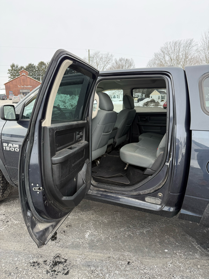 RAM 1500 Tradesman Crew Cab SWB 4WD 2013