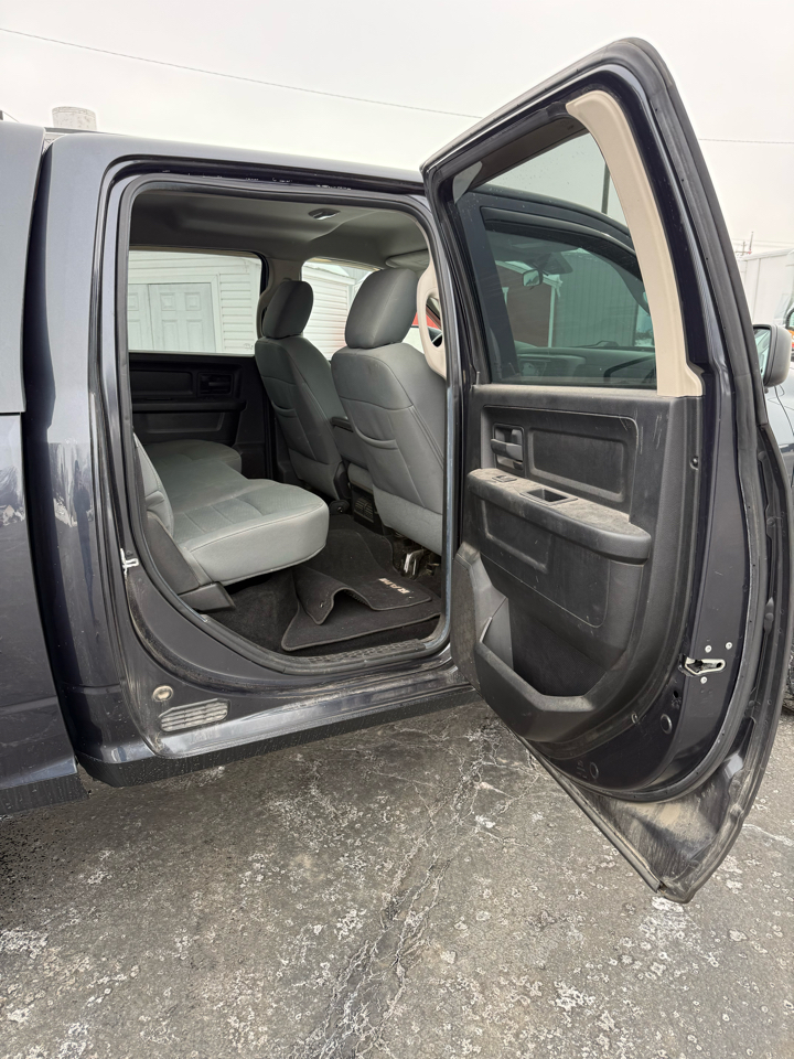 RAM 1500 Tradesman Crew Cab SWB 4WD 2013