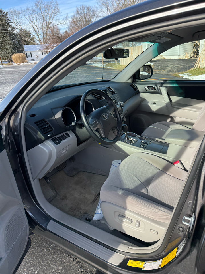 Toyota Highlander Base 4WD 2009