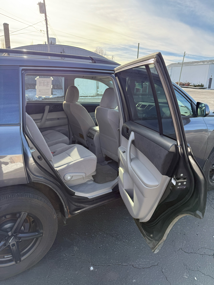 Toyota Highlander Base 4WD 2009