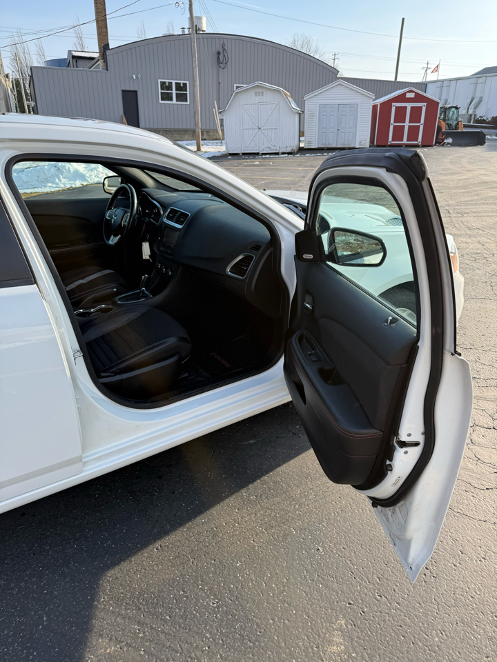 Dodge Avenger R/T 2012