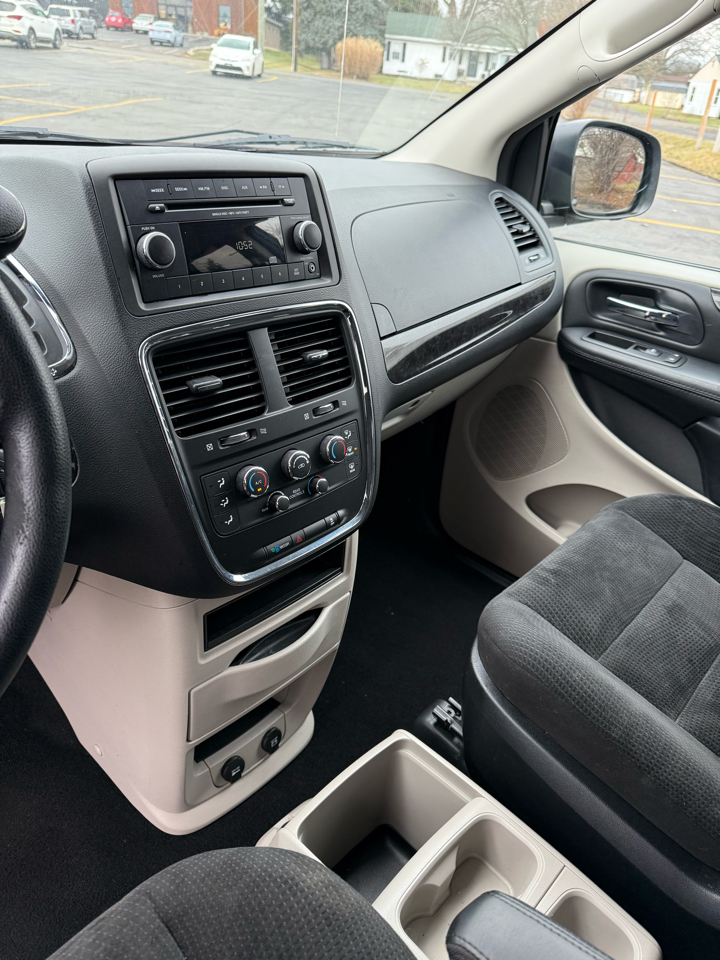 Dodge Grand Caravan SE 2016