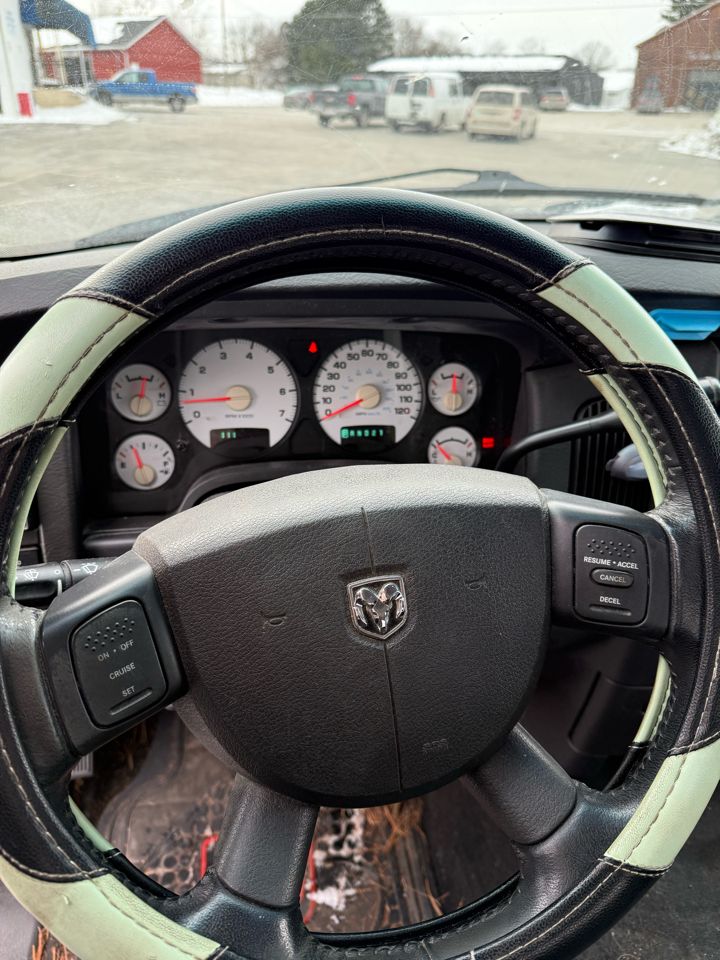 Dodge Ram 2500 ST Quad Cab Long Bed 2WD 2005