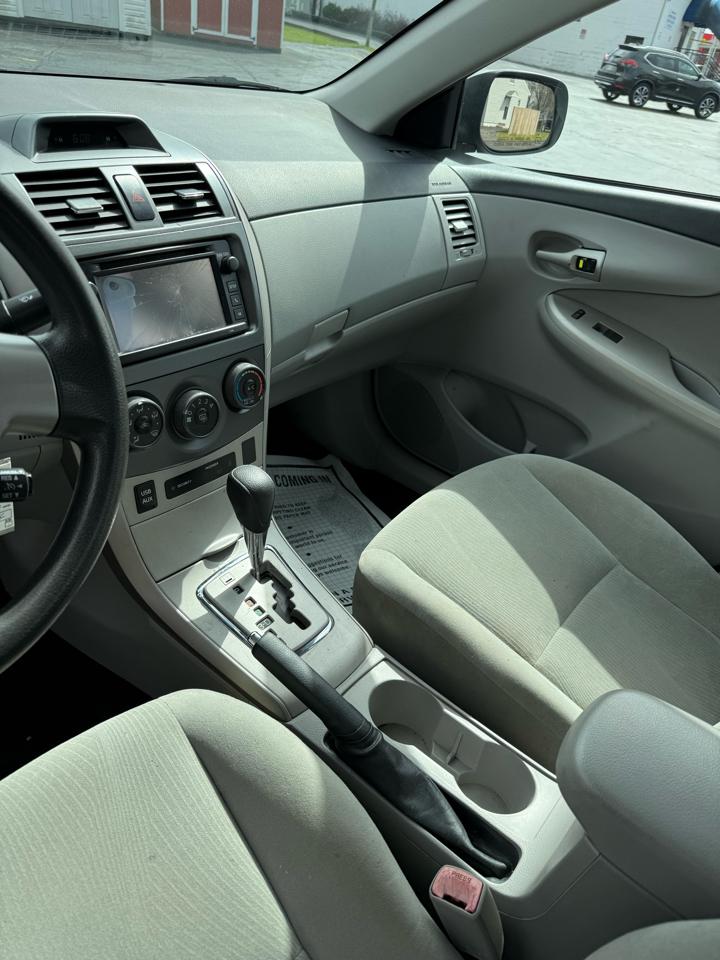 Toyota Corolla 4dr Sdn Auto L (Natl) 2013