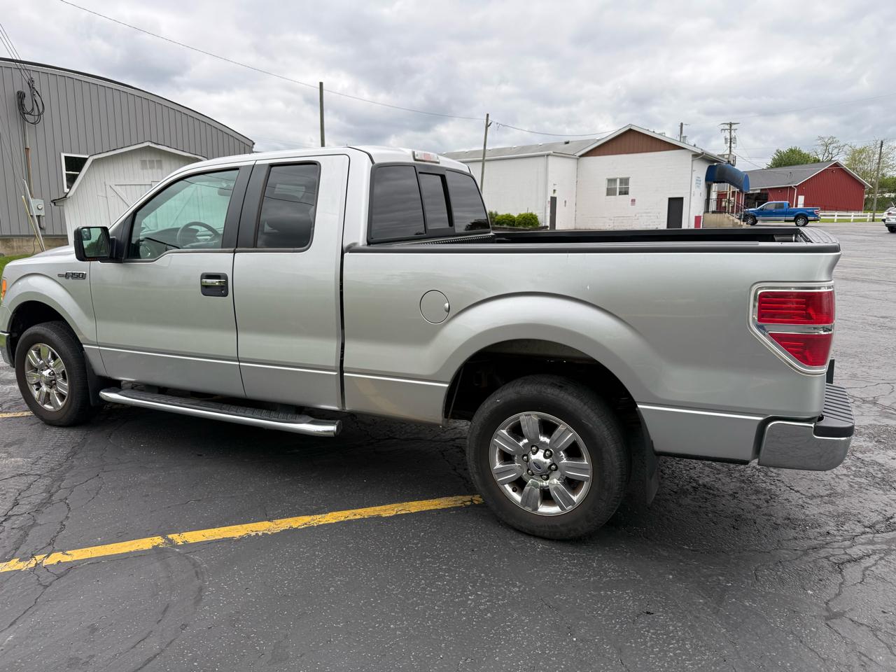 Ford F-150 2WD SuperCab 145" XLT 2011