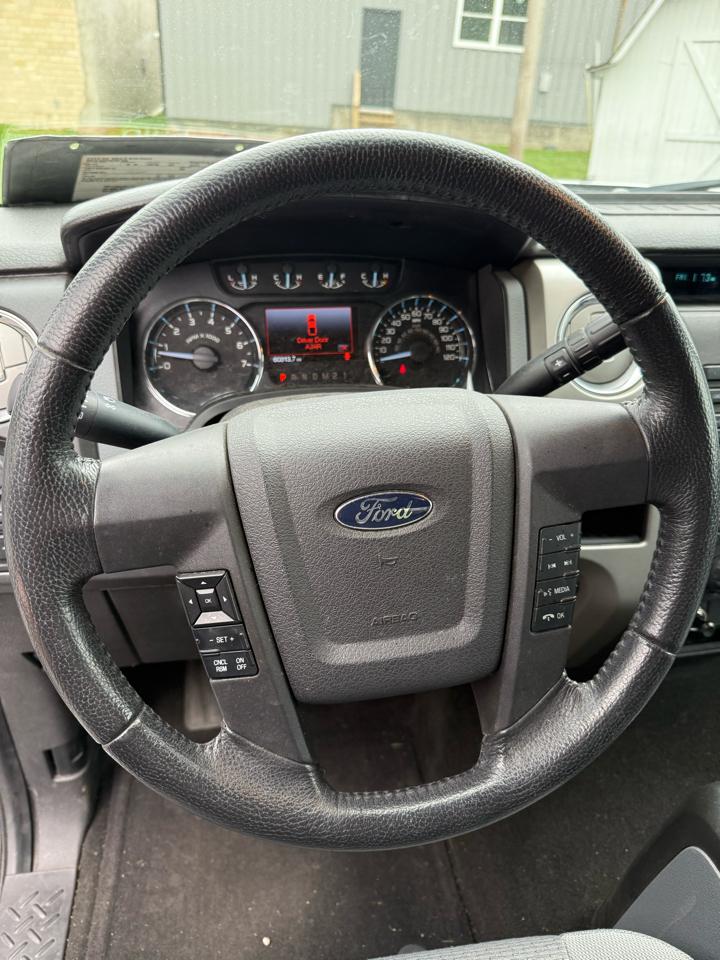 Ford F-150 2WD SuperCab 145" XLT 2011