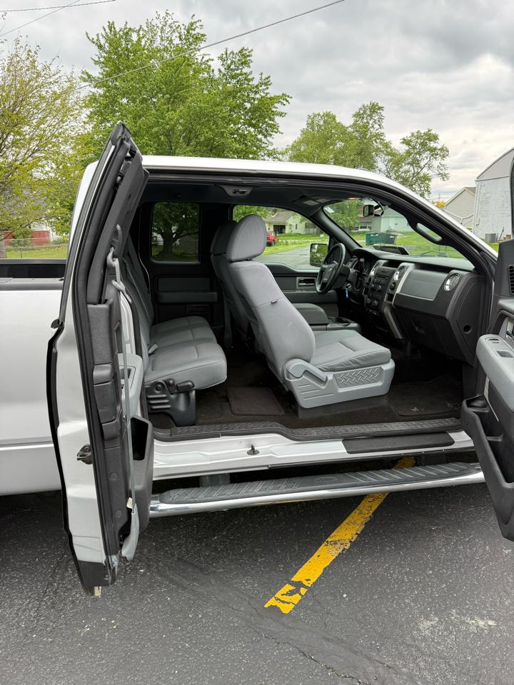 Ford F-150 2WD SuperCab 145" XLT 2011