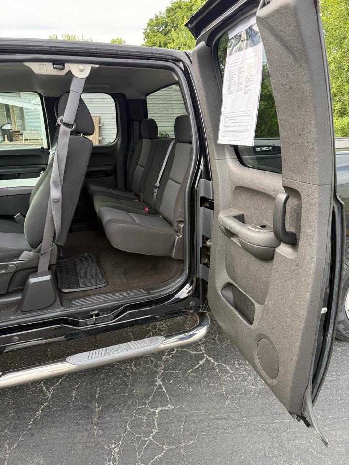 Chevrolet Silverado 1500 2WD Ext Cab 143.5" LT 2010