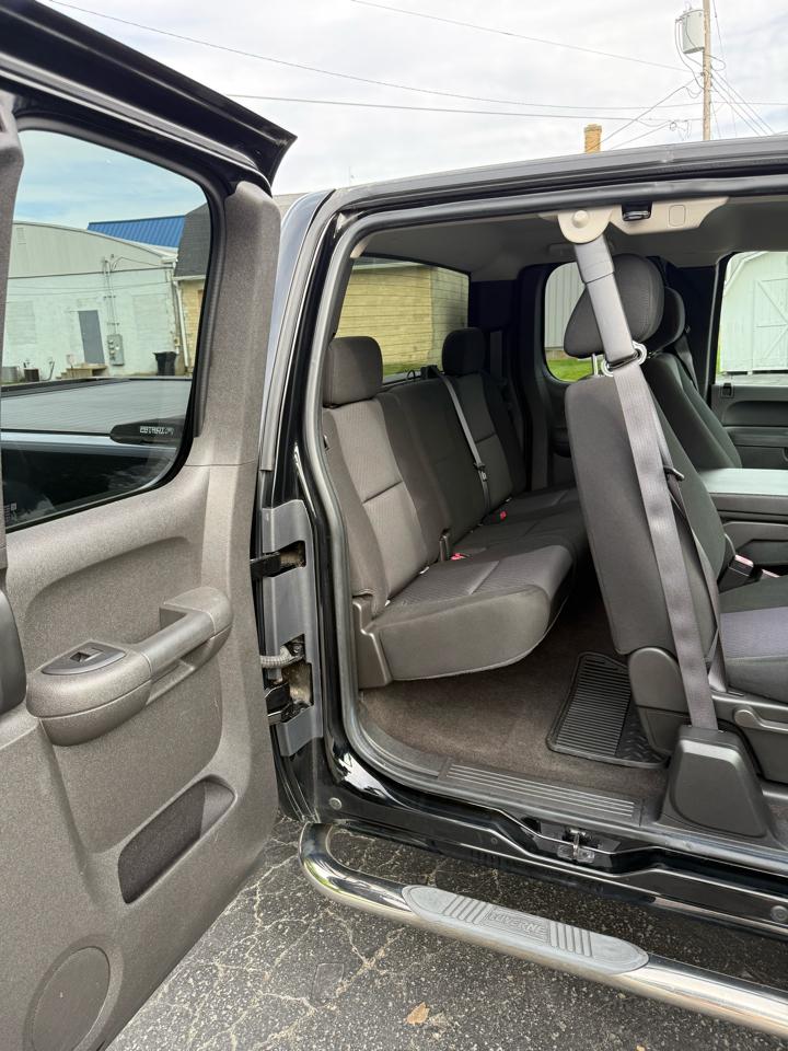 Chevrolet Silverado 1500 2WD Ext Cab 143.5" LT 2010
