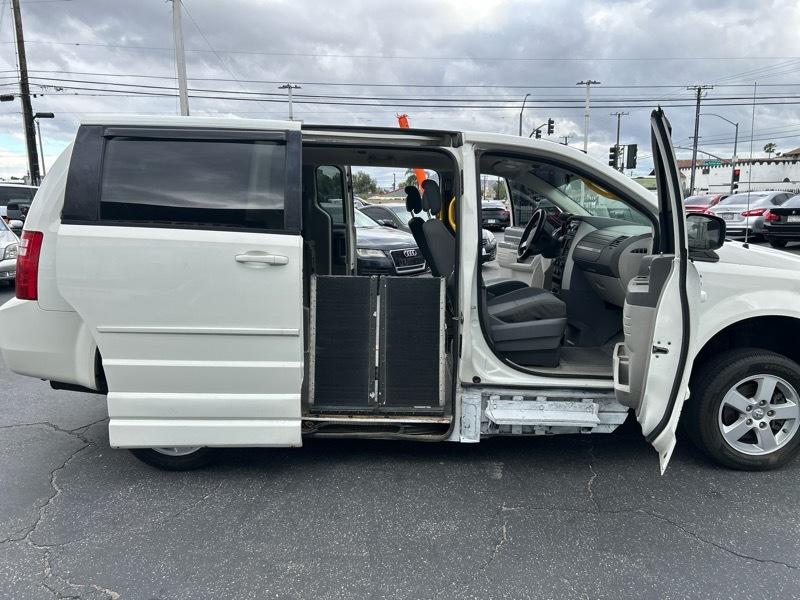 Dodge Grand Caravan SE 2010