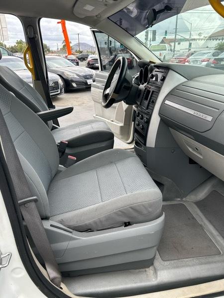 Dodge Grand Caravan SE 2010