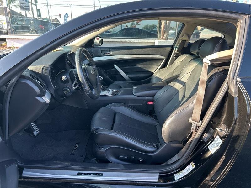 Infiniti Q60 Coupe Journey 2015