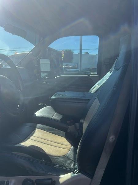 Ford F-350 SD XL Crew Cab Short Bed 4WD DRW 2000