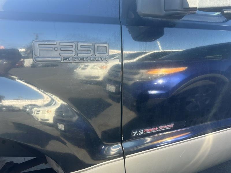 Ford F-350 SD XL Crew Cab Short Bed 4WD DRW 2000