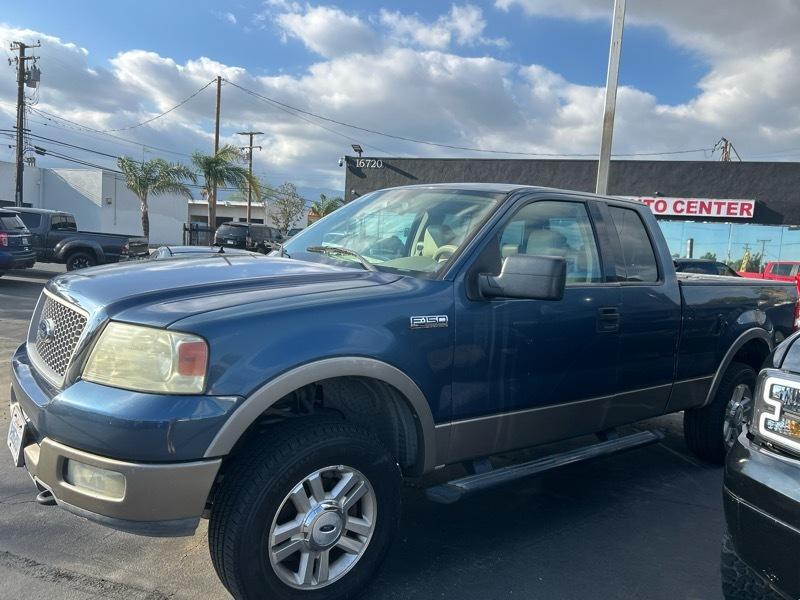 Ford F-150 Lariat SuperCab 4WD 2004