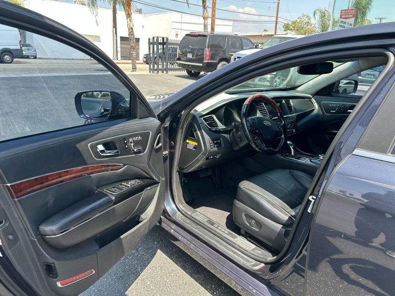 Kia K900  2015